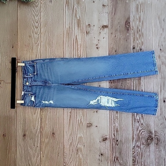 Good American Size 00/24 Straight Leg Distressed Jeans - Picture 1 of 7